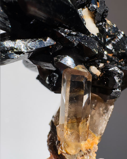 マラウィ産エジェリン＆スモーキークォーツ② ~Aegerine & Smoky Quartz~