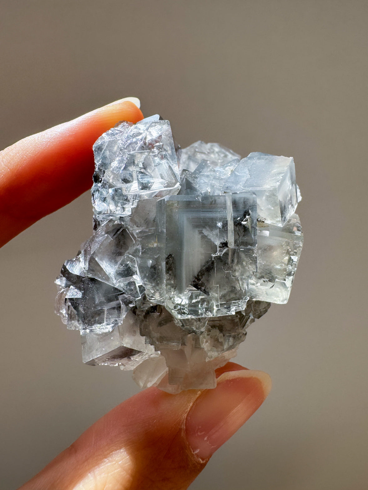 シャンハーリン産ファントムグレーフローライト① ~XHL Phantom Grey Fluorite~