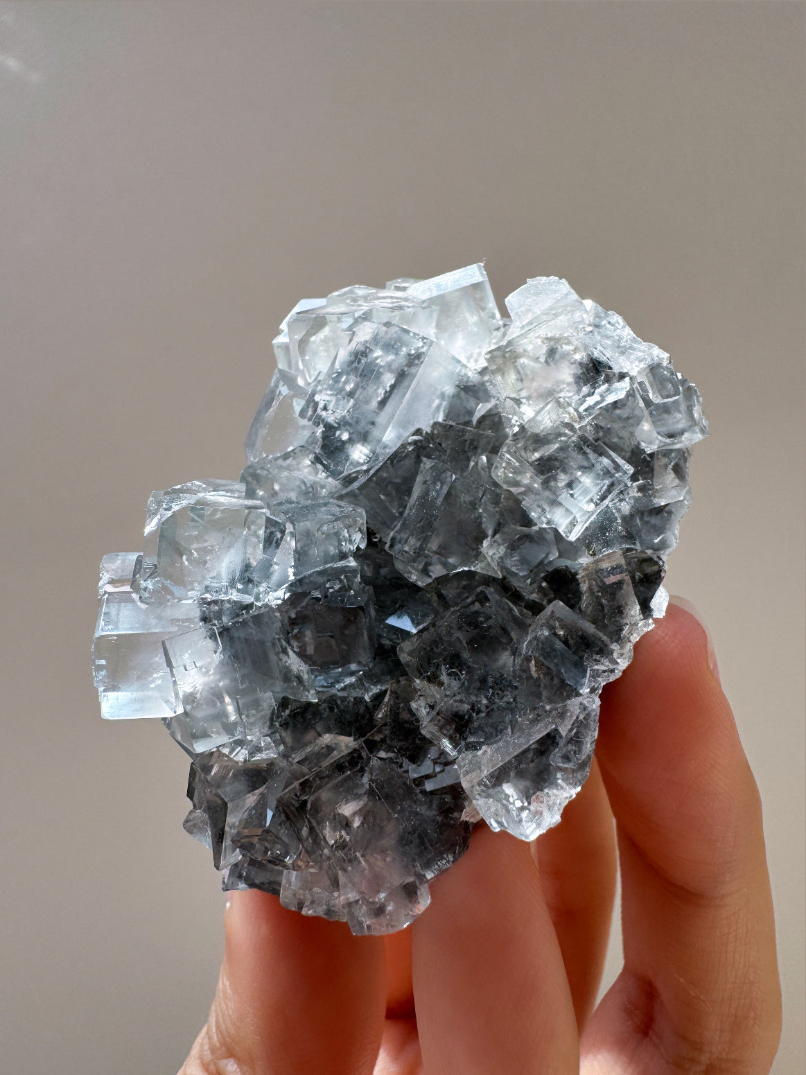 シャンハーリン産ファントムグレーフローライト② ~XHL Phantom Grey Fluorite~